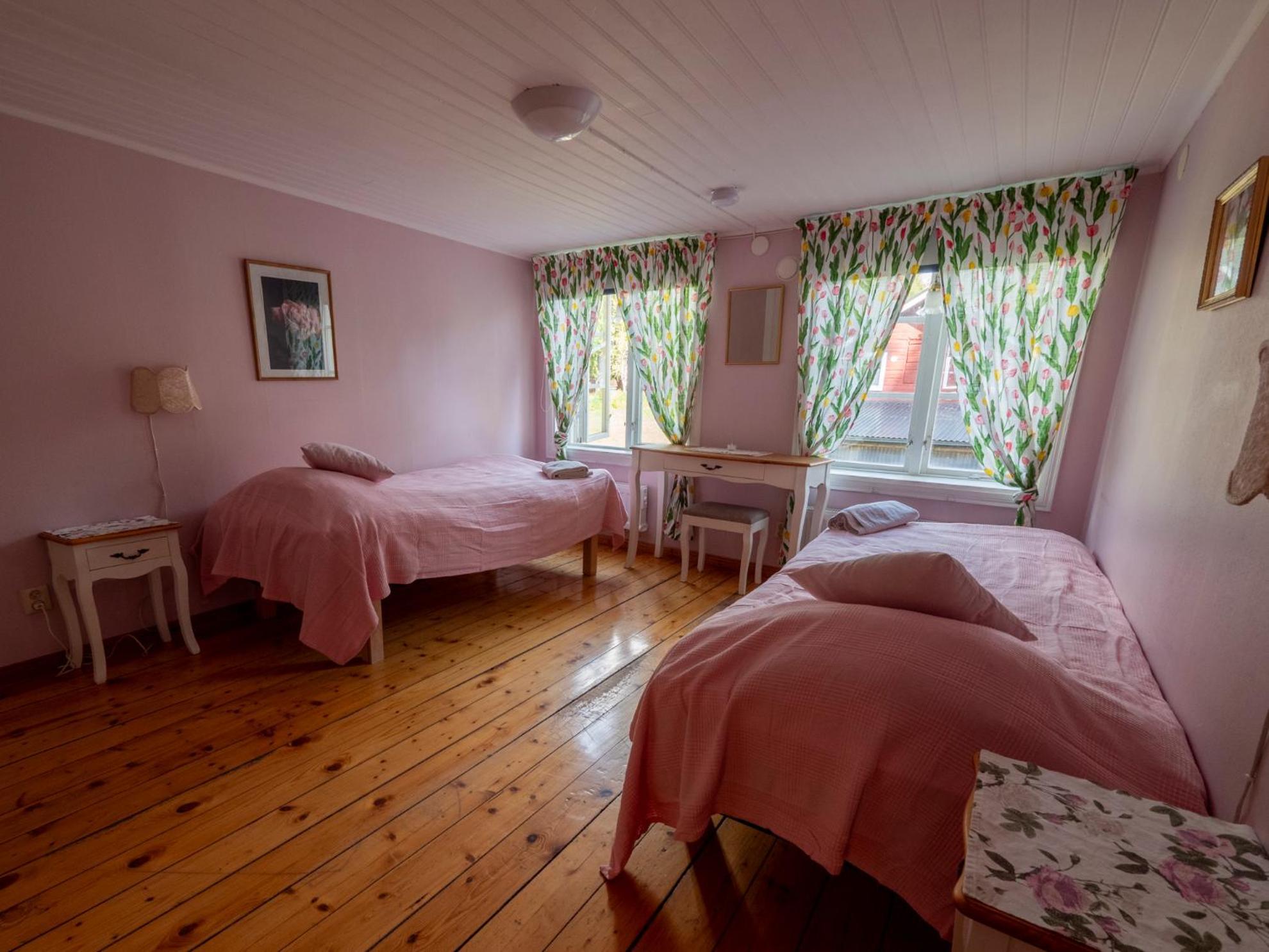 Enecopia Bed & Breakfast Enkoping Ngoại thất bức ảnh