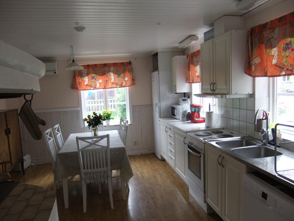 Enecopia Bed & Breakfast Enkoping Ngoại thất bức ảnh